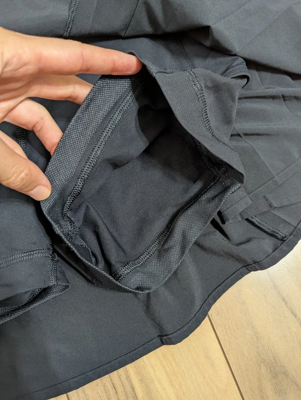 EUC! Lululemon Side Pleat Tennis Skirt In Black Size 6